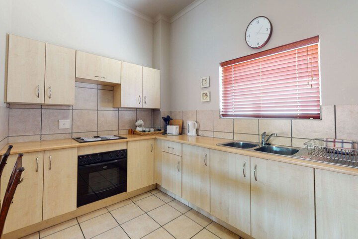 Diaz Beach Villa - thumb 3