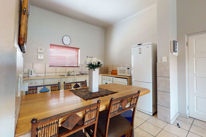 Diaz Beach Villa - thumb 4