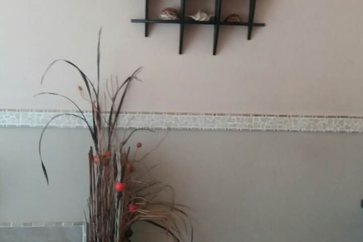 A Charming Home Situated In The Leafy Suburb Of Durban North - thumb 4