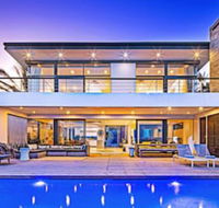 YOLO Spaces The Beach House Villa - Tourism Africa