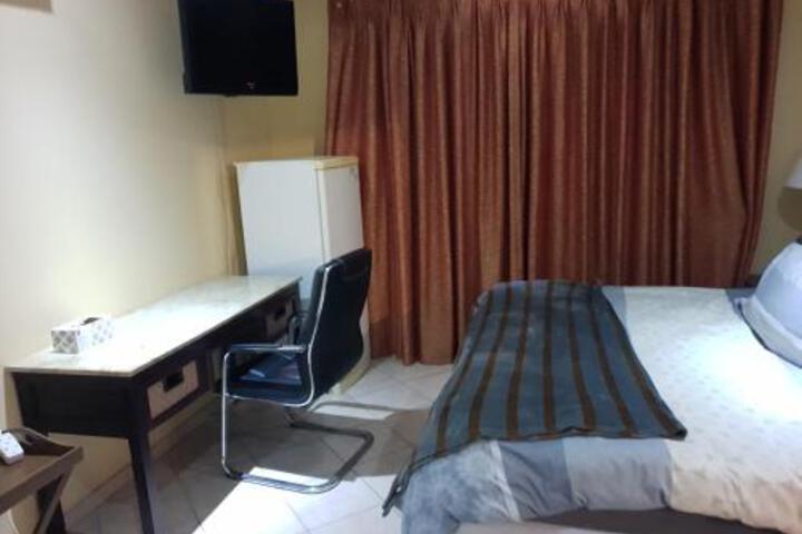 Edwaleni Guests Lodge - thumb 2