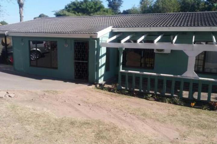 Edwaleni Guests Lodge - thumb 1