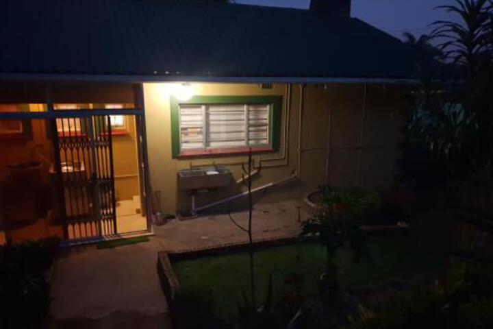 Edwaleni Guests Lodge - thumb 3