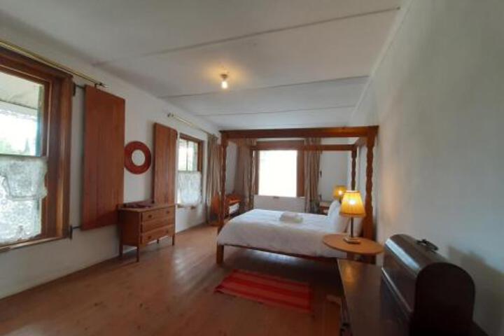 Quince & Cottage - thumb 6