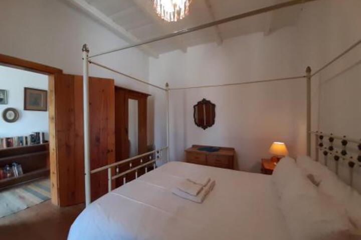 Quince & Cottage - thumb 3