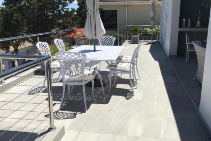 Chartwell House - thumb 3