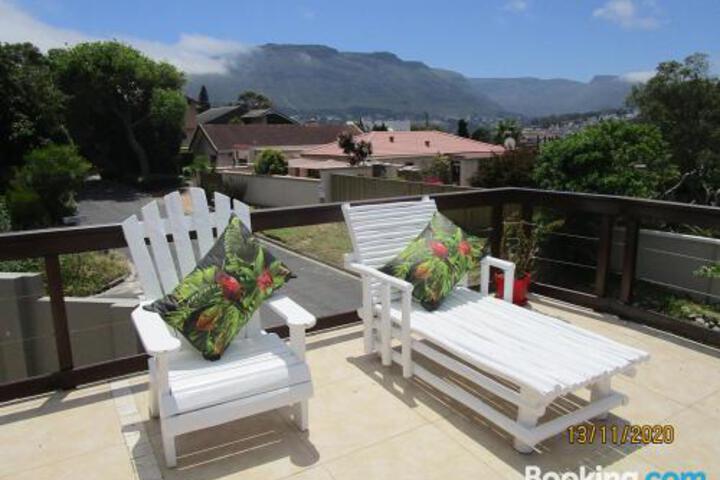 Studio On Hout Bay - thumb 5