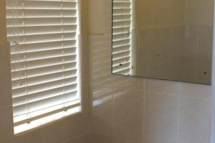 AtAloha Beach Guest House PE - thumb 1