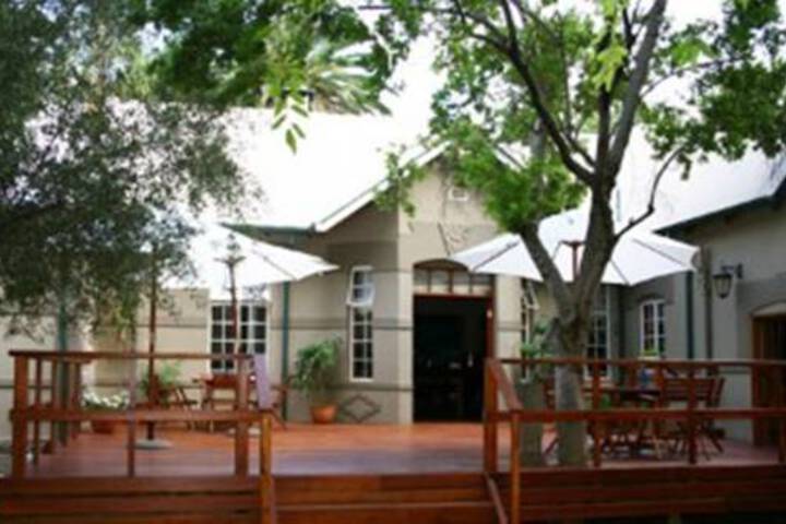 Palmenhof Executive Estate - thumb 0
