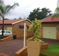 Kettle Guest Lodge - Accommodation Africa