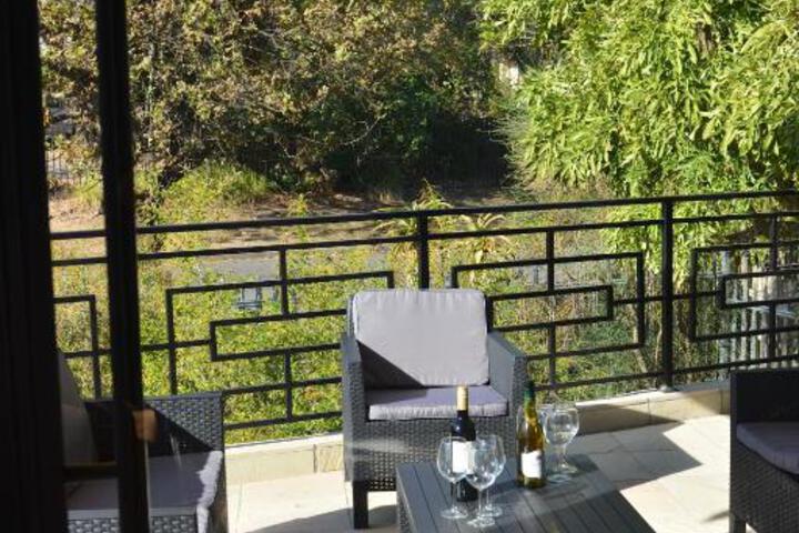 Villa Honeysuckle Luxury 4 Bedroom - thumb 5