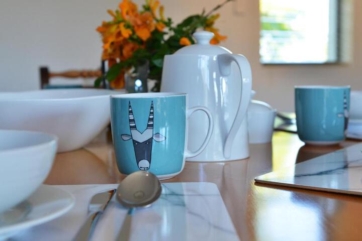 Villa Honeysuckle Luxury 3 Bedroom - thumb 2