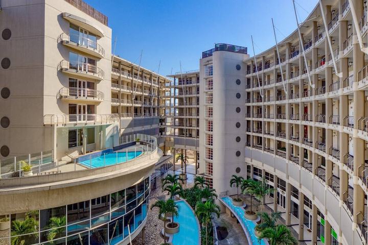 Luxury 2 Bedroom Durban Point Waterfront Apartment - thumb 5
