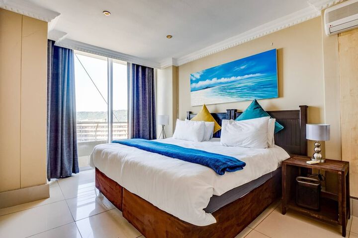 Luxury 2 Bedroom Durban Point Waterfront Apartment - thumb 7