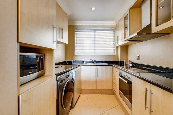 Luxury 2 Bedroom Durban Point Waterfront Apartment - thumb 3