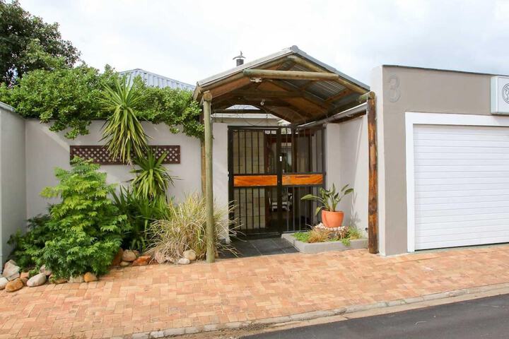 S-Cape Holiday Homes - thumb 7