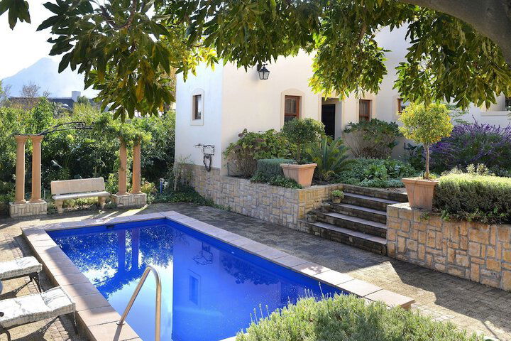 Petit Plaisir Is A Romantic Self-catering Cottage On The Side Of The Village - thumb 5