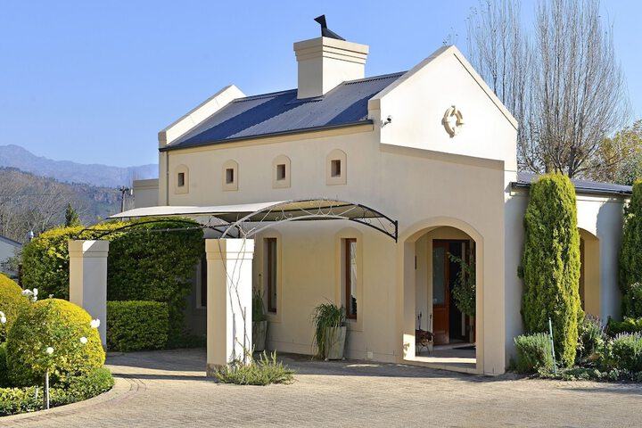 Petit Plaisir Is A Romantic Self-catering Cottage On The Side Of The Village - thumb 4