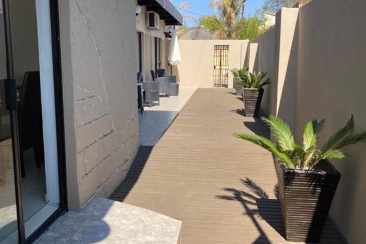 The Outlook Guest House - thumb 3