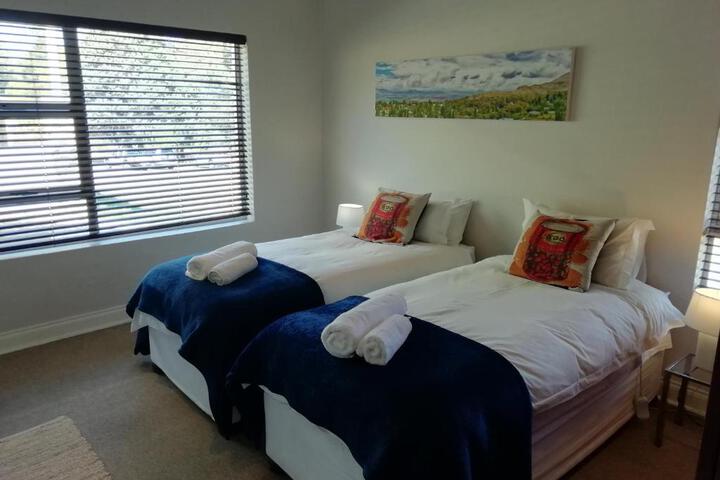 Rayner S Villa - thumb 3