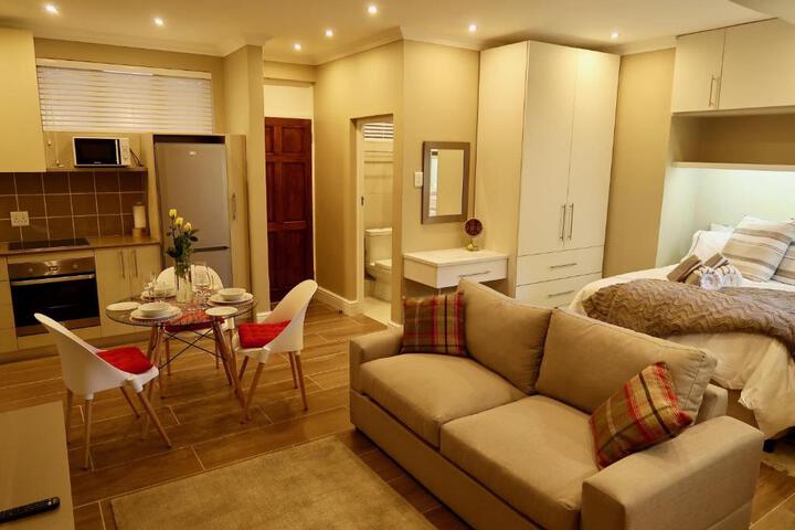 Fairmile On Main - thumb 4