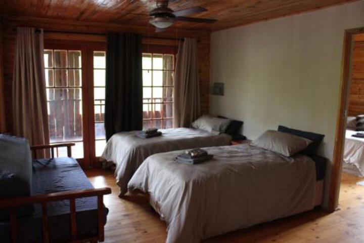 Wilgeboomsdrift Safaris - thumb 4