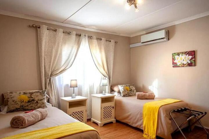 Kamieskroon Cosy Cottage - thumb 5