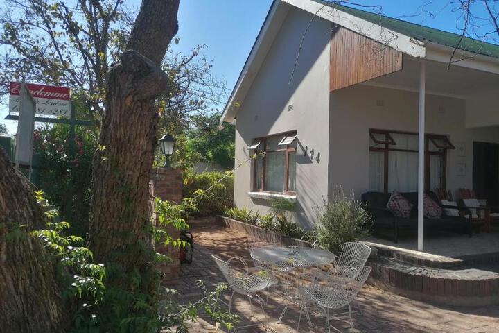 Villa De Karoo Guest House - thumb 3