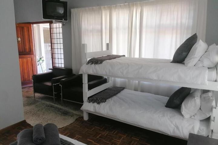 Villa De Karoo Guest House - thumb 7
