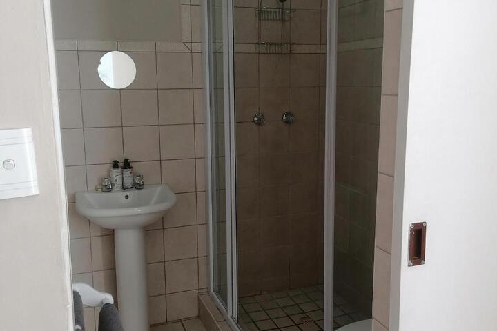 Villa De Karoo Guest House - thumb 1