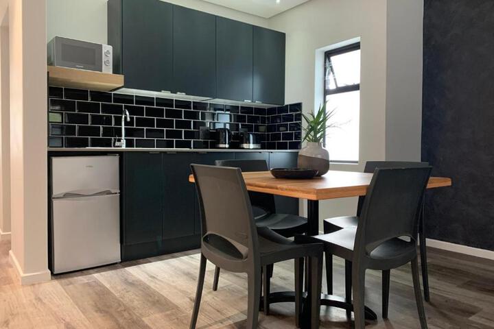 Coral Wood Self Catering Suites & B & B - thumb 4