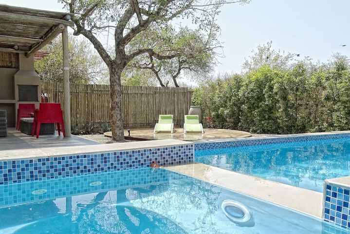 BushGlam Luxury Holiday Home - thumb 6