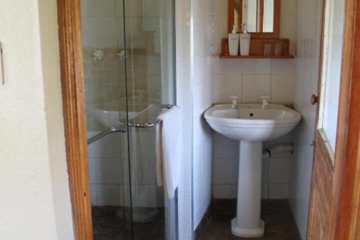 Bullers Rest Guest Lodge - thumb 2