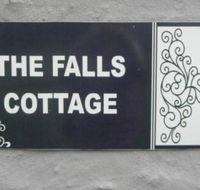 The Falls Cottages - Accommodation Africa