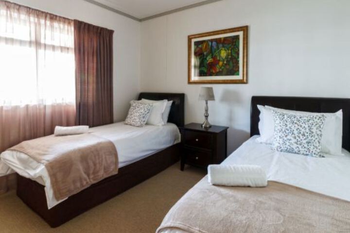 Cape Town City Accommodation The Quadrant - thumb 2