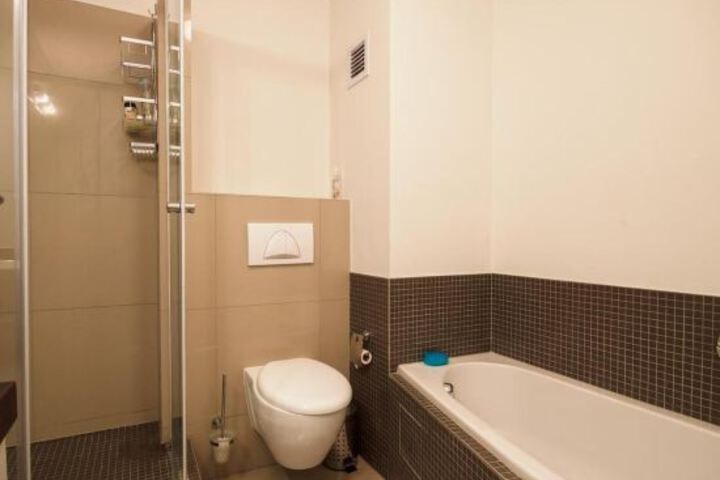 Cape Town City Accommodation The Quadrant - thumb 1