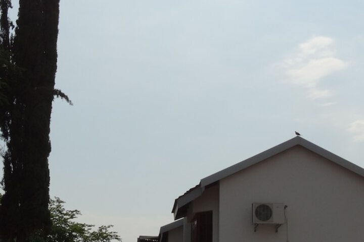 Sleepers Villa - thumb 1