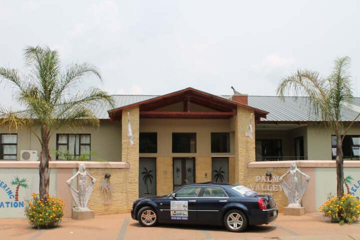 Palm Valley Inn - thumb 2