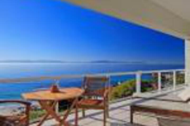 Roman Rock Apartments - thumb 0