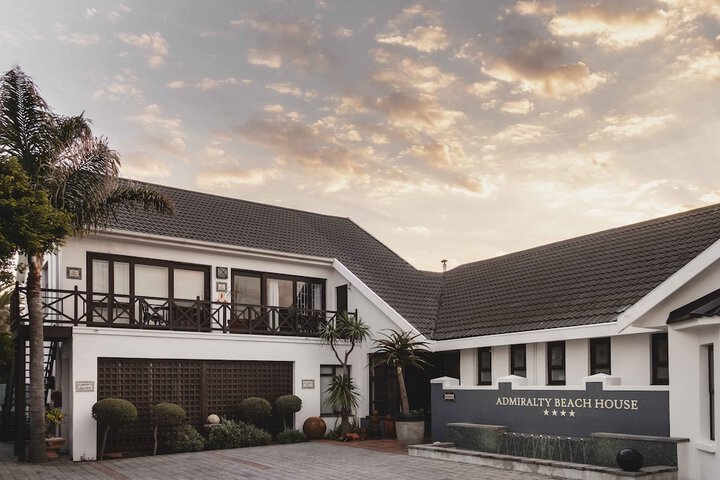 Admiralty Beach House - thumb 1