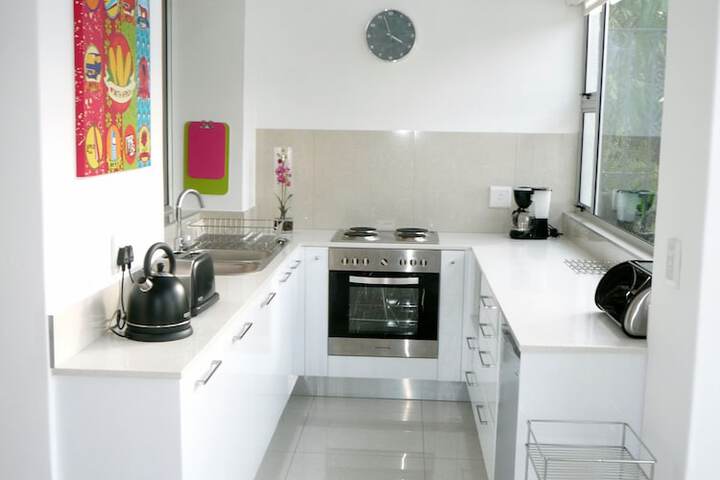 121 Ocean View Drive Studio Apartment - thumb 3