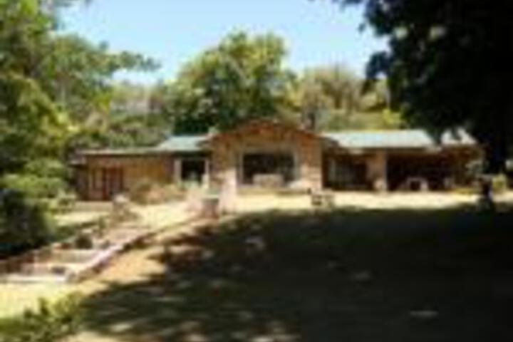 Drakensberg House - thumb 0