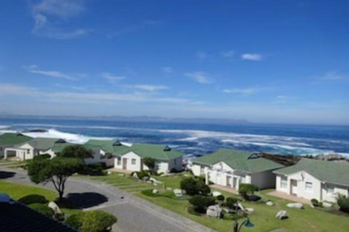 31 Tobago Bay Hermanus Seafront - thumb 0