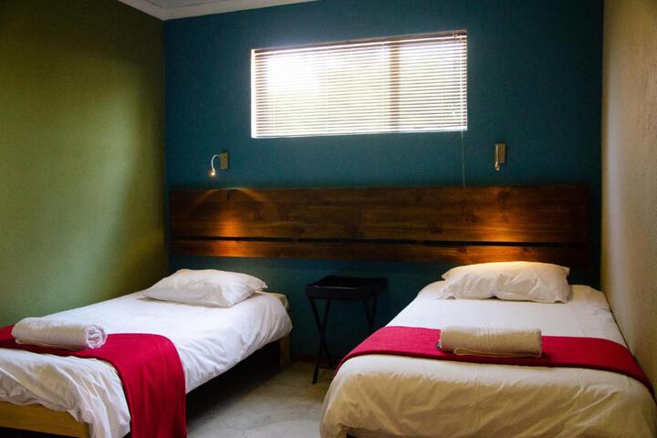 Desert Dew Guest House - thumb 1