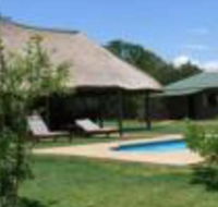 Riverbend Self Catering Cottag - Accommodation Africa