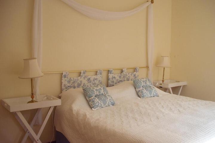 At Sunbird Place - thumb 5
