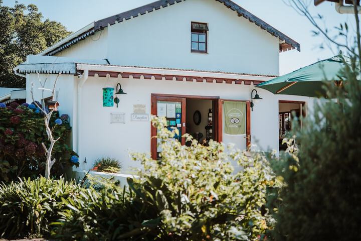 The Village Lodge - thumb 4