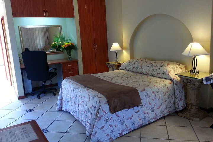 Emoyeni Lodge - thumb 1