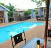 Avalon Guest Manor - Accommodation Africa
