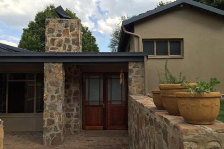 Treelands Abbey - thumb 5